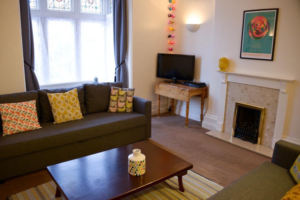 Queens Apartment Worthing Bagian luar foto