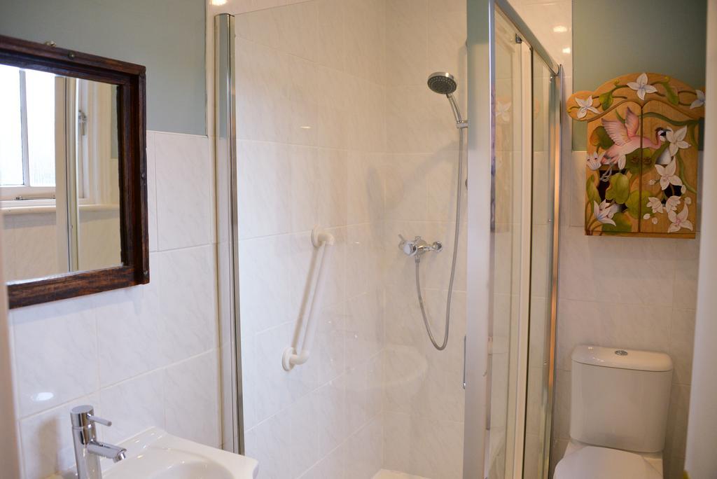 Queens Apartment Worthing Bagian luar foto