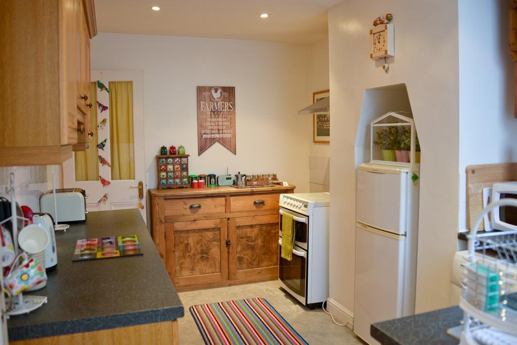 Queens Apartment Worthing Bagian luar foto