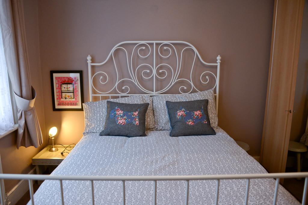 Queens Apartment Worthing Bagian luar foto