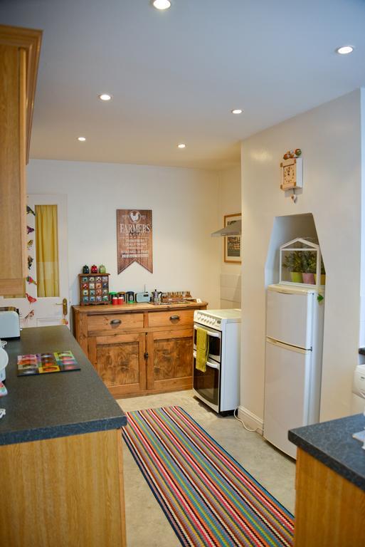 Queens Apartment Worthing Bagian luar foto