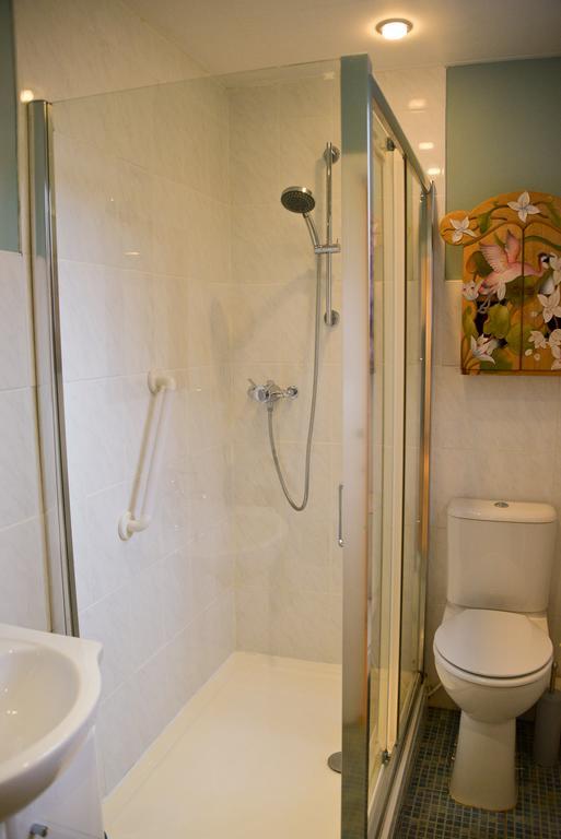 Queens Apartment Worthing Bagian luar foto